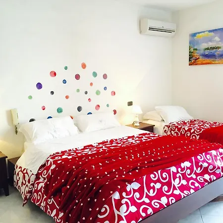 Nocleg ze śniadaniem B&B Villa Delle Rose *